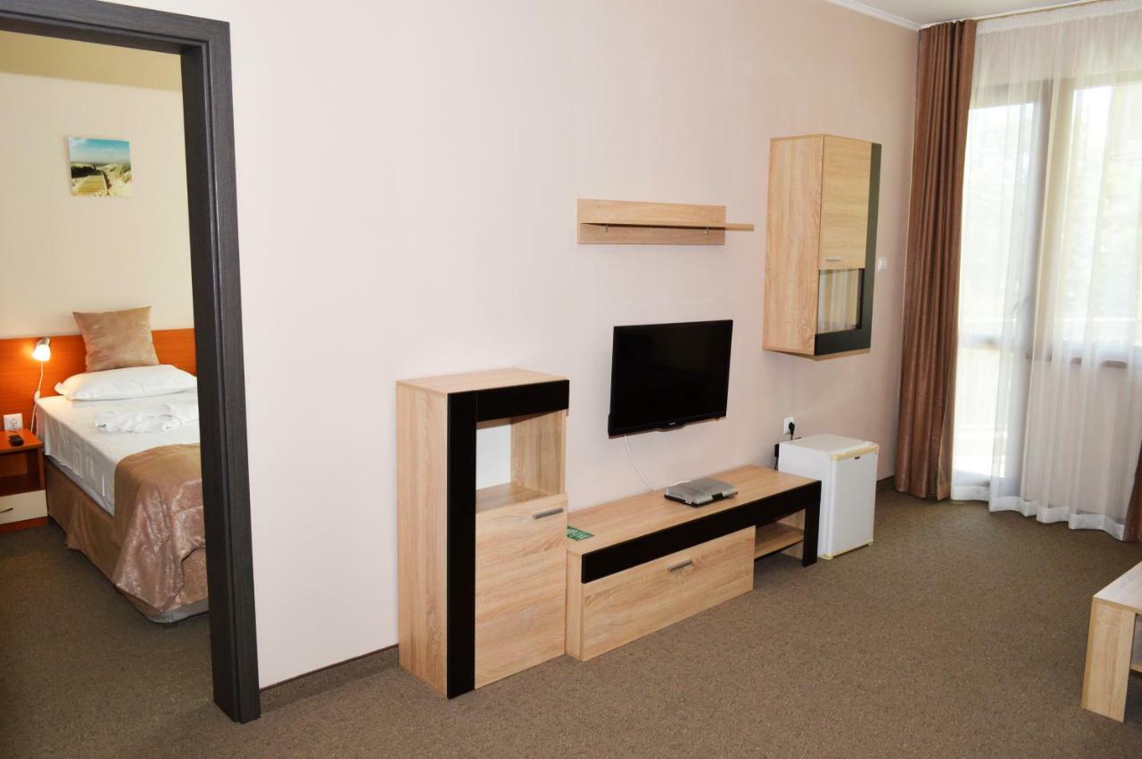 Paradise Hotel & Relax Center بوموري المظهر الخارجي الصورة